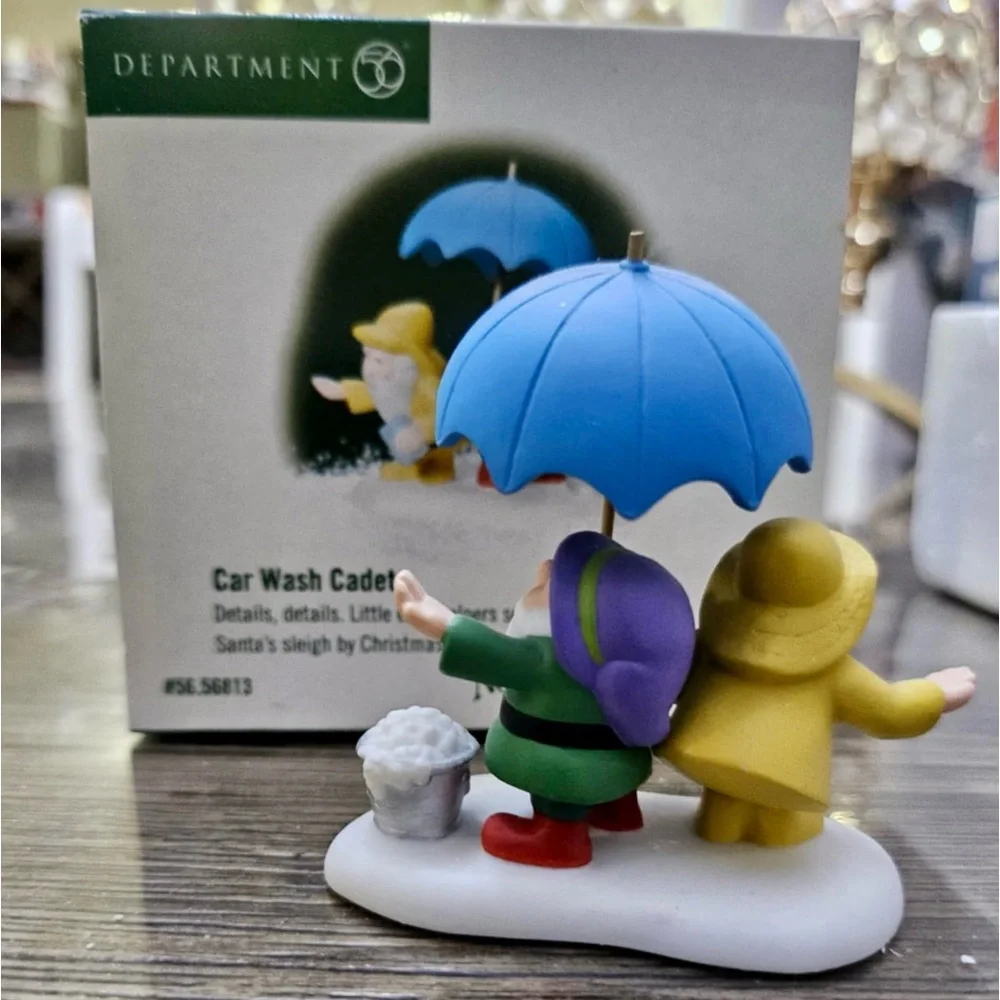 Department 56 Car Wash Cadets - Picture 6 of 7